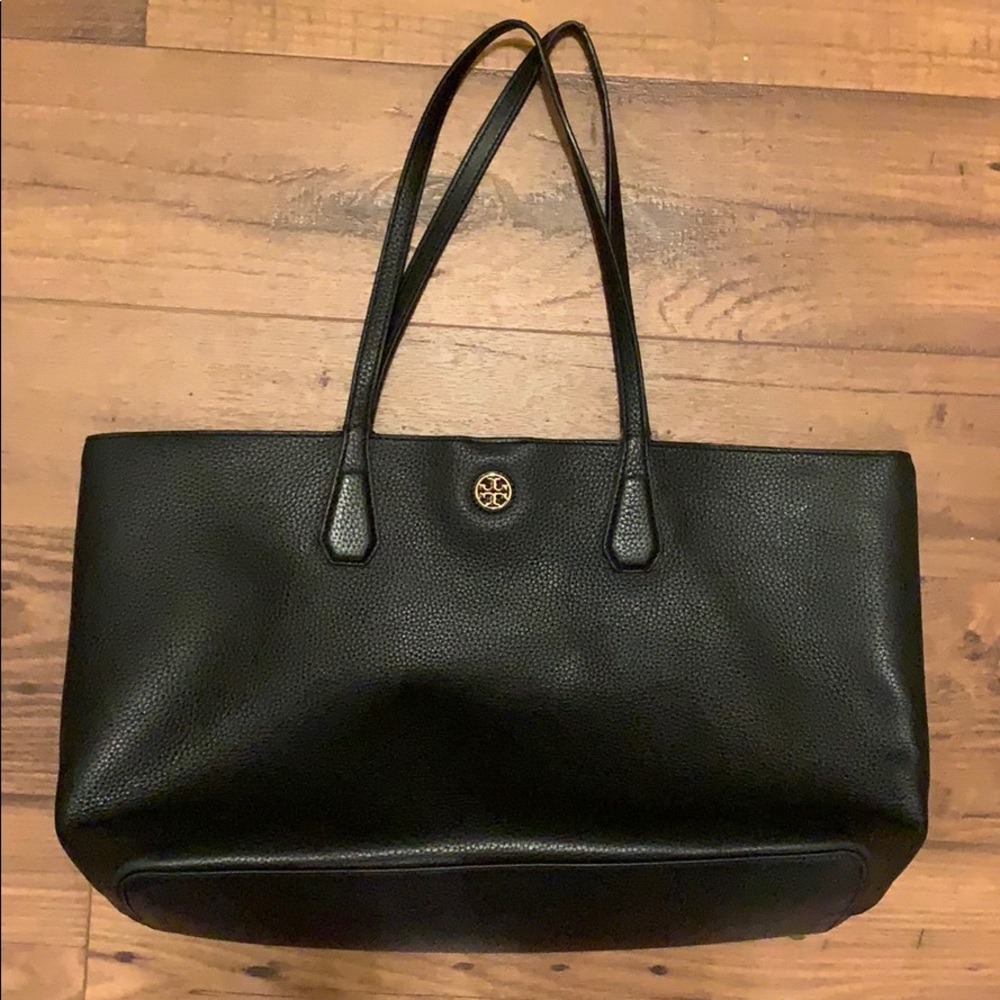 GUC Tory Burch tote. Black.